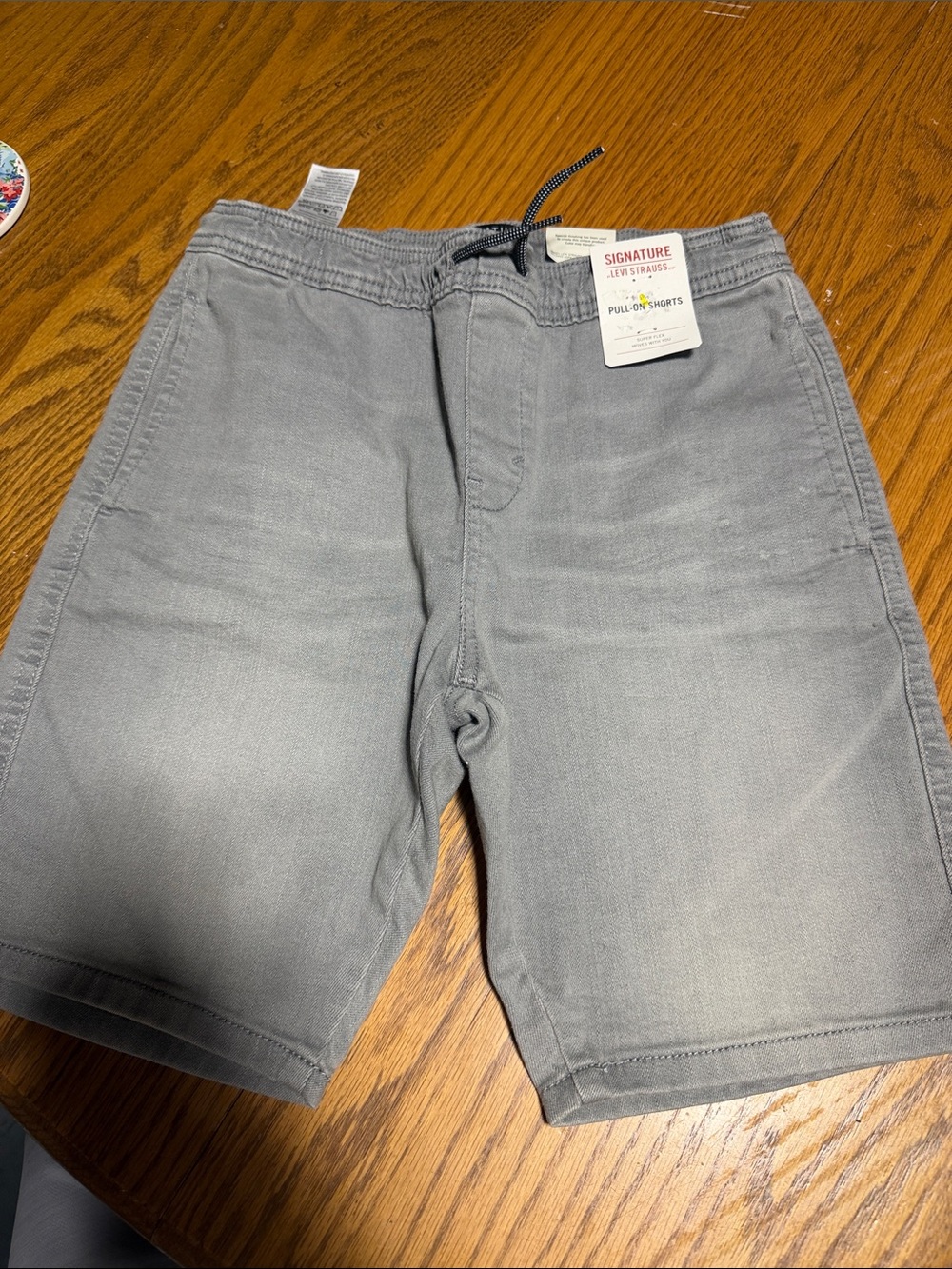 Signature by Levi Strauss Gray Pull-On Men’s Shorts with Drawstring